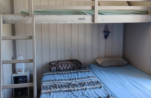 Pomerols Cottage | Chalet in residential leisure park
