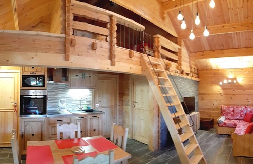 Menthon-Saint-Bernard Ski Chalet | CHALET L'ADRET