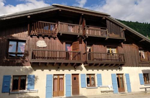 Samoens Ski Chalet | Chalet La Ferme d'Henriette, à Samoëns