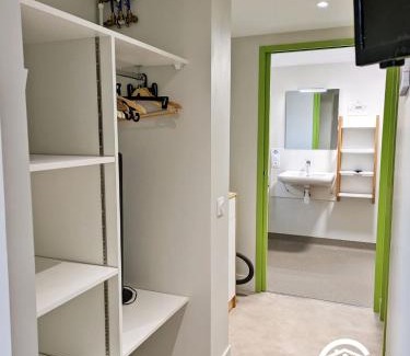 Villiers-Charlemagne House | Chalet la Perche