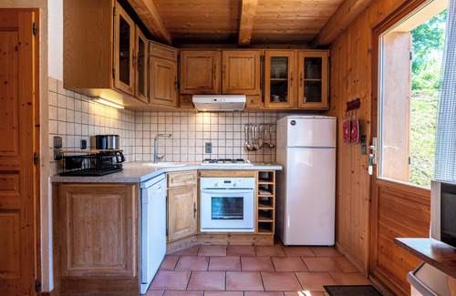 Crest-Voland Ski Chalet | Chalet 'Le Grépon' with Mountain View, Private Terrace and Wi-Fi