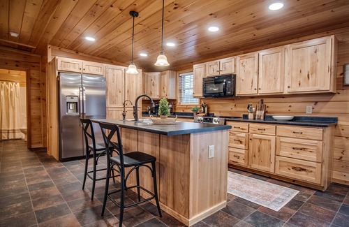 Himrod House | Chalet: modern cozy cabin on Seneca lake wine trail with outdoor firepit