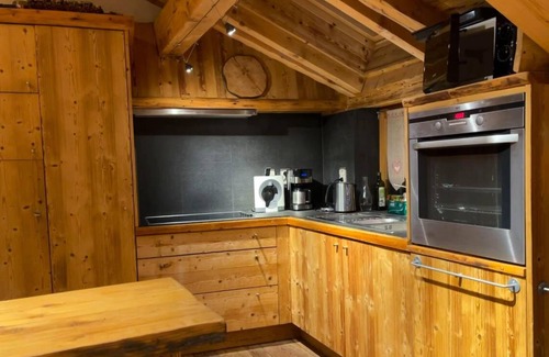 Le Praz Ski Chalet | Chalet MONTELAGO * in Courchevel le Praz - Full of Character