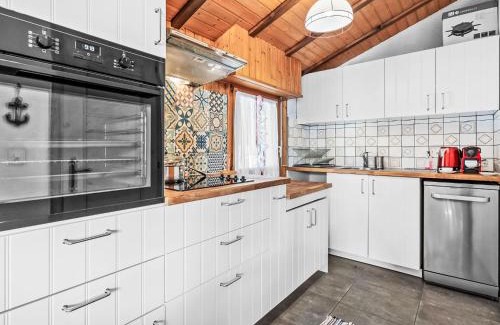 Randogne Ski Chalet | Chalet Moulinettes 8 by Interhome