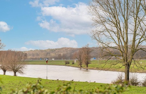 Lathum House | Chalet on the river IJssel at leisure park Rhederlaagse Meren