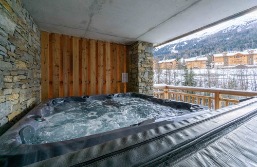 Val Cenis Apartment | 'Chalet Pramaria - Apt L'Arcelle' with Mountain View, Wi-Fi and Air Conditioning