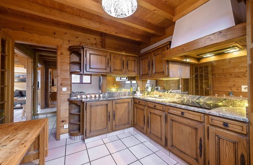 Saint-Jorioz Ski Chalet | Chalet Panorama - Logement cosy avec vue 180° sur le lac