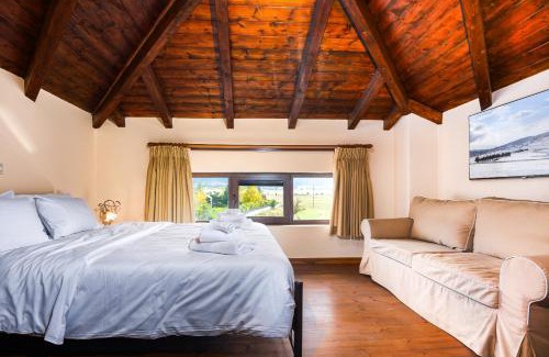 Kato Pedina Villa | Chalet Panorama -Three Level Escape in Parnassos