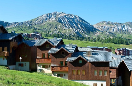 Plagne Soleil Ski Chalet | Chalet Privé 8p, départ et retour ski aux pieds