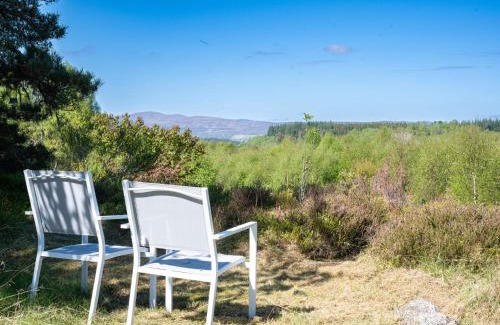 Bunloit Ski Chalet | Chalet Rowan Chalet by Interhome