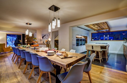 Les Houches Ski Chalet | CHALET RUBICON ski in - ski out Luxury 10 -15 bed spa chalet