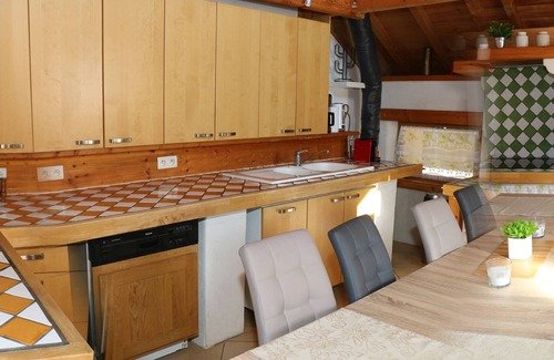 Eteaux Ski Chalet | Chalet Savoyard Balcon de Villy