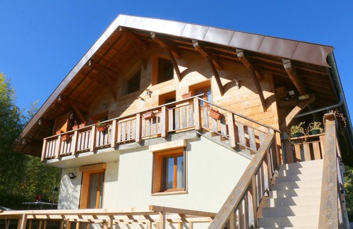 Eteaux Ski Chalet | Chalet Savoyard Balcon de Villy