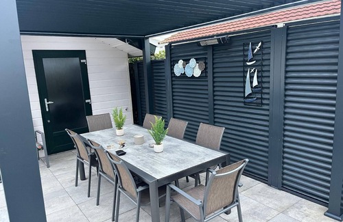 Sint-Annaland House | Chalet "Seehund" with fenced outdoor area