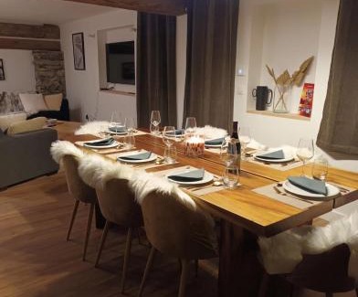 Les Varcins Apartment | Chalet Serine - Élégance au coeur des 3 Vallées - Duplex pour 6