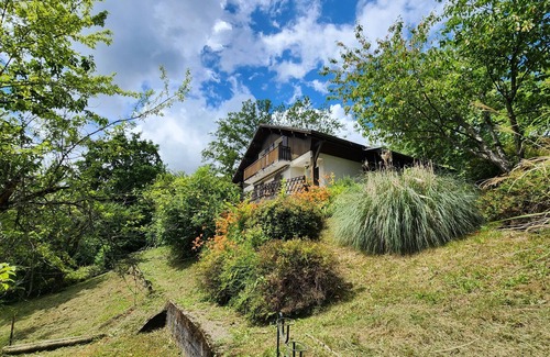 Saint-Jorioz Ski Chalet | Chalet sleeps 9/SPA, Saint-Jorioz, quiet location lake and mountain views