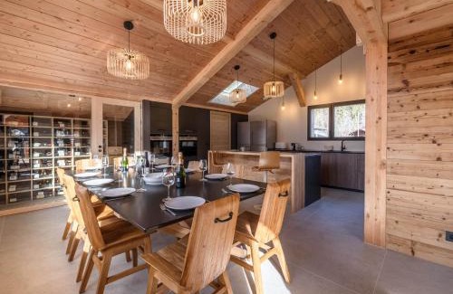 Les Tines Ski Chalet | Chalet spacieux à Chamonix avec jacuzzi et parking, animaux acceptés - FR-1-343-259