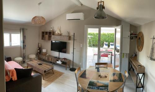 Gujan-Mestras House | Chalet tout équipé, terrasse