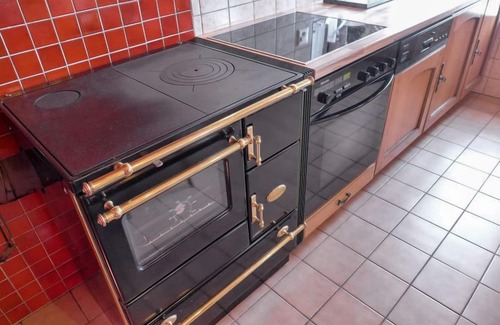 Les Posses-sur-Bex House | Chalet Tsi-No by Interhome