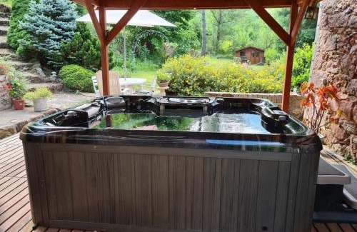 Lamanere Ski Chalet | Chalet vallespir Au fil de l'eau bucolique et bien-être