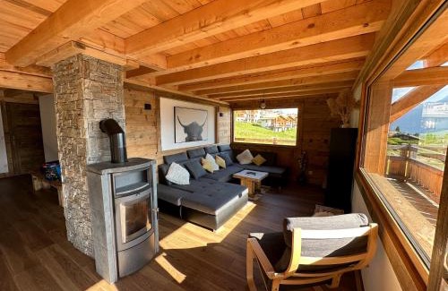 Combloux Apartment | Chalet vue Mont Blanc avec jacuzzi extérieur