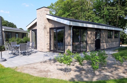 Hulshorst House | Chalet with 3 bedrooms and furnished garden