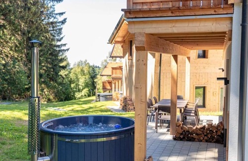 Sankt Englmar Apartment | Chalet with sauna and hot tub (141 sqm)