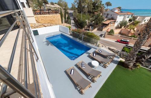 Coveta Fuma Villa | Chalet with sea view in Alicante