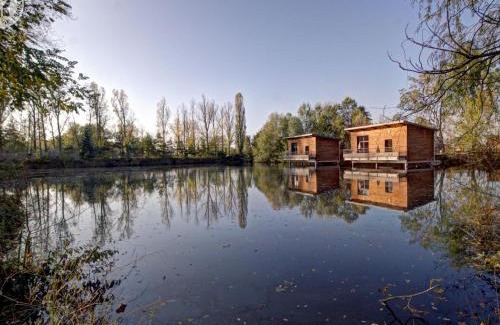 Veauchette House | Chalets confortables en bord d'étang, parfaits pour pêche et nature, avec terrasse et équipements modernes - FR-1-496-83