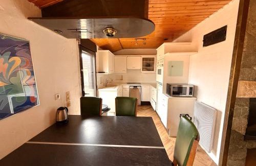 Besancon Apartment | Chaleureux appartement centre ville proche gare.