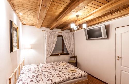 Hlohovec House | Chalupka