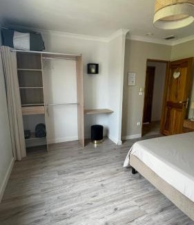 Jonquieres-Saint-Vincent Bed & Breakfast | Chambre au Mas des Fontaines