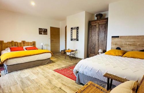 Faverolles Bed & Breakfast | Chambre 4 pers avec piscine chauffée & WiFi - FR-1-591-708