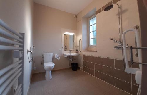 Bauge-en-Anjou Bed & Breakfast | Chambre au château de Grésillon