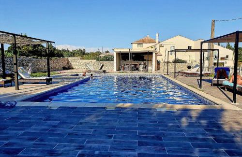 Rochefort-du-Gard Apartment | Chambre cosy avec terrasse sur la colline boisée, parking privé, jardin, calme, climatisation, 10 mn pont du Gard num7