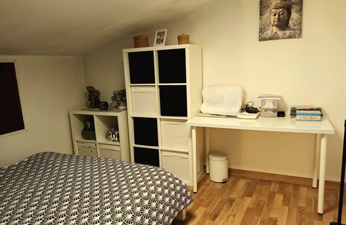Lormont Bed & Breakfast | Chambre Cosy Dans une Échoppe ZEN à 3 mn du Tram et Parking Gratuit Dans la rue