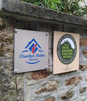 Athis-Val de Rouvre Bed & Breakfast | Chambre d'hôtes Côté Jardin