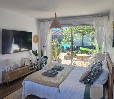 La Roche-sur-Yon Bed & Breakfast | Chambre d'hôte BALI avec parking