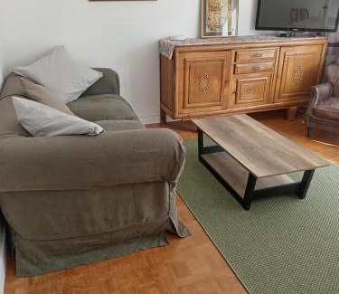 Quartier de la Maison-Blanche House | chambre double lumineuse Paris centre deux pas du métro