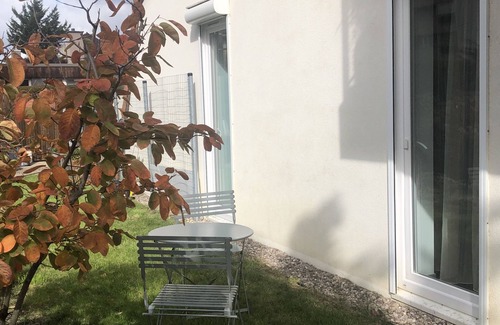 Haussonville-Blandan-Mon Desert-Saurupt Apartment | Chambre et Pièce de vie Indépendantes en rez de Jardin . Proche Nancy-thermal
