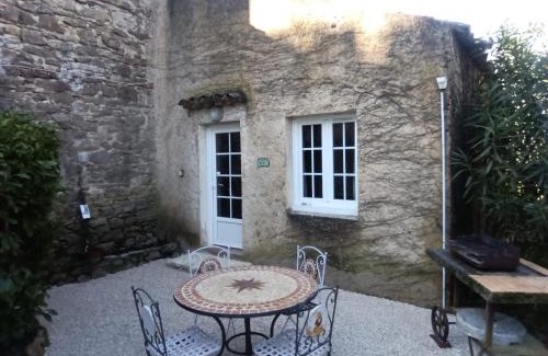 Saint-Andre-d'Olerargues House | Chambre Basilic Mas Bel Espérance