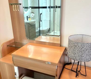 Quartier de la Chapelle House | Chambre Lucas Salle de bain Privative