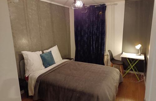 Stains House | Chambre Moon Ray proche Paris