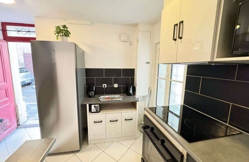 Beziers City Centre Bed & Breakfast | Chambre Neuf Ecluses 2eme etage