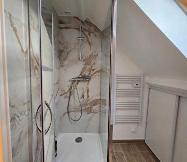 Le Mesnil-Amelot House | Chambre privée à 10min de Roissy CDG, au Calme, Parking gratuit