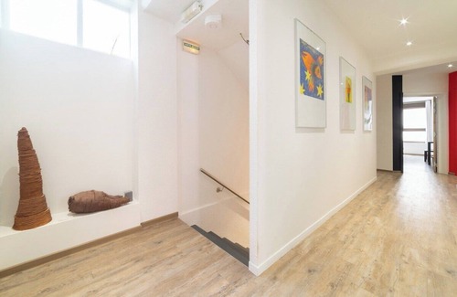 Mulhouse Apartment | Chambre privative rouge