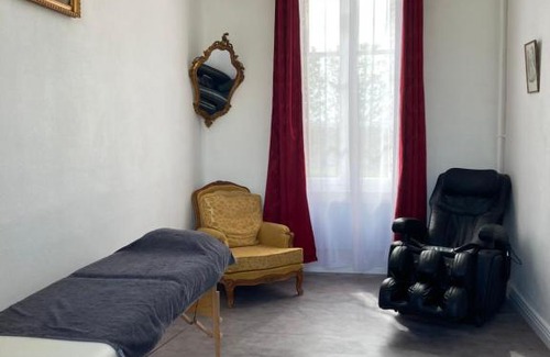 Chazemais House | chambre romantique dans le château de la Bouchatte