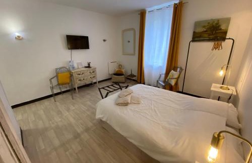 Argenton-sur-Creuse Bed & Breakfast | Chambre & salle de bain privée - LV 33