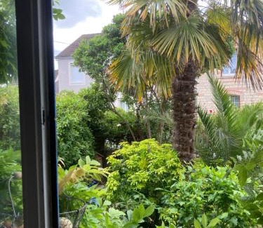 Mondeville Bed & Breakfast | Chambre spacieuse et lumineuse