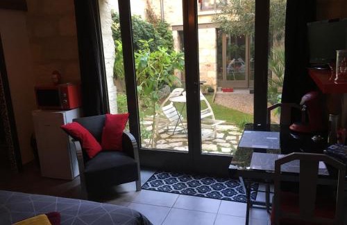 Avignon City Centre House | Chambre sur jardin secret - Avignon Centre - Climatisée